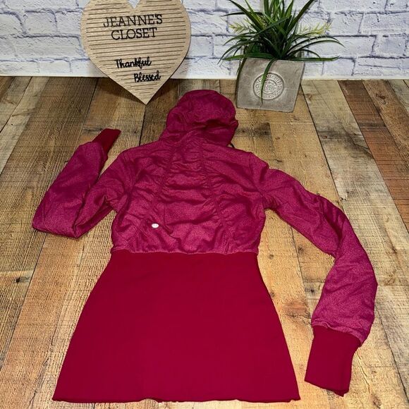 Lululemon Dance Studio Jacket III
Bumble Berry reversible - Picture 10 of 15